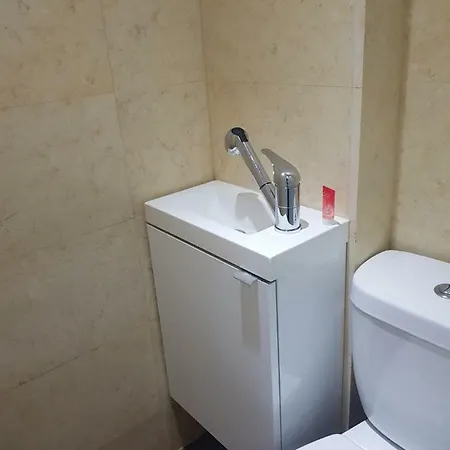 Апартаменти Cheap Accommodation Student Type